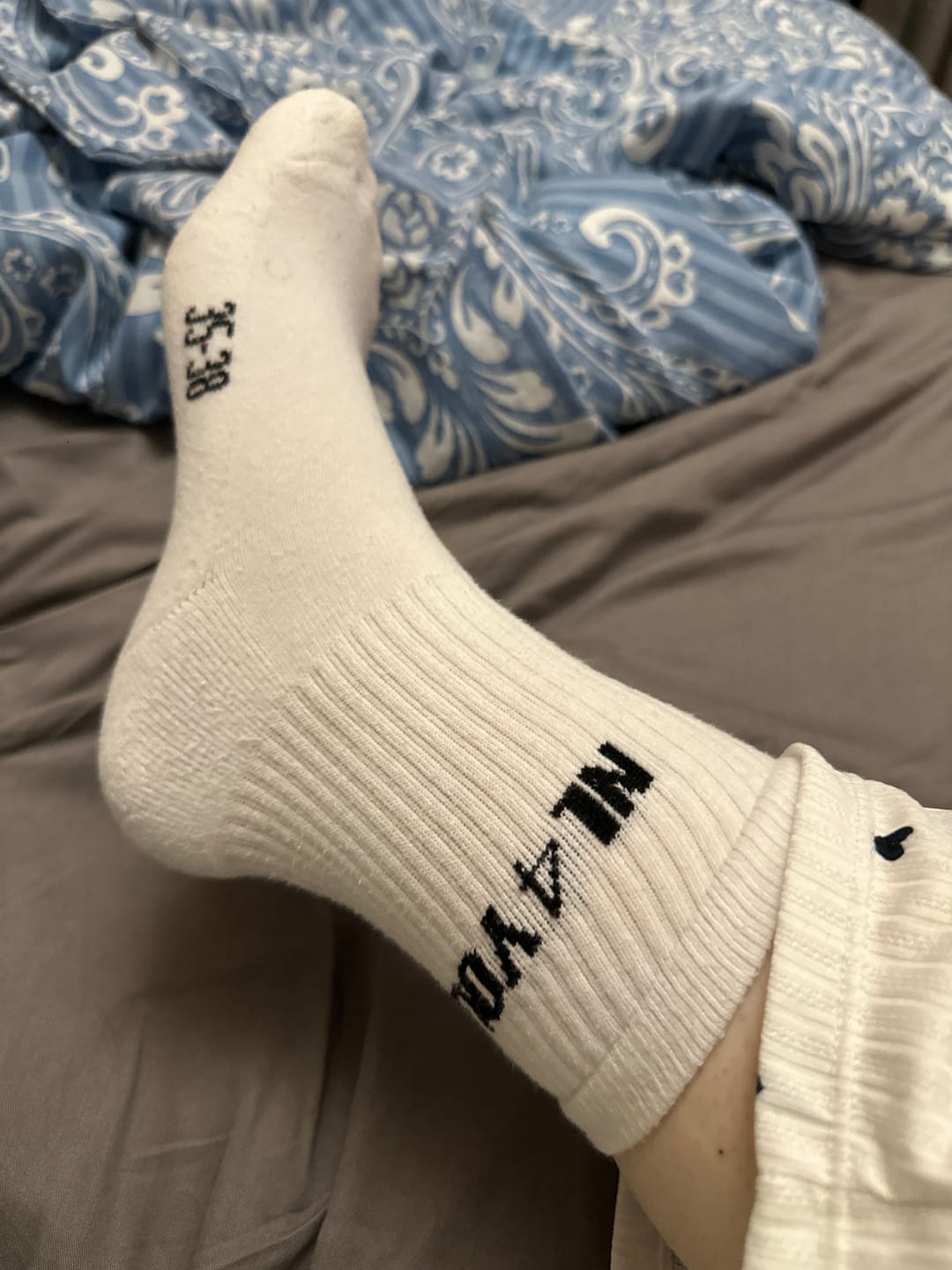 Customer photo review of Signature Logo - Бели дълги чорапи