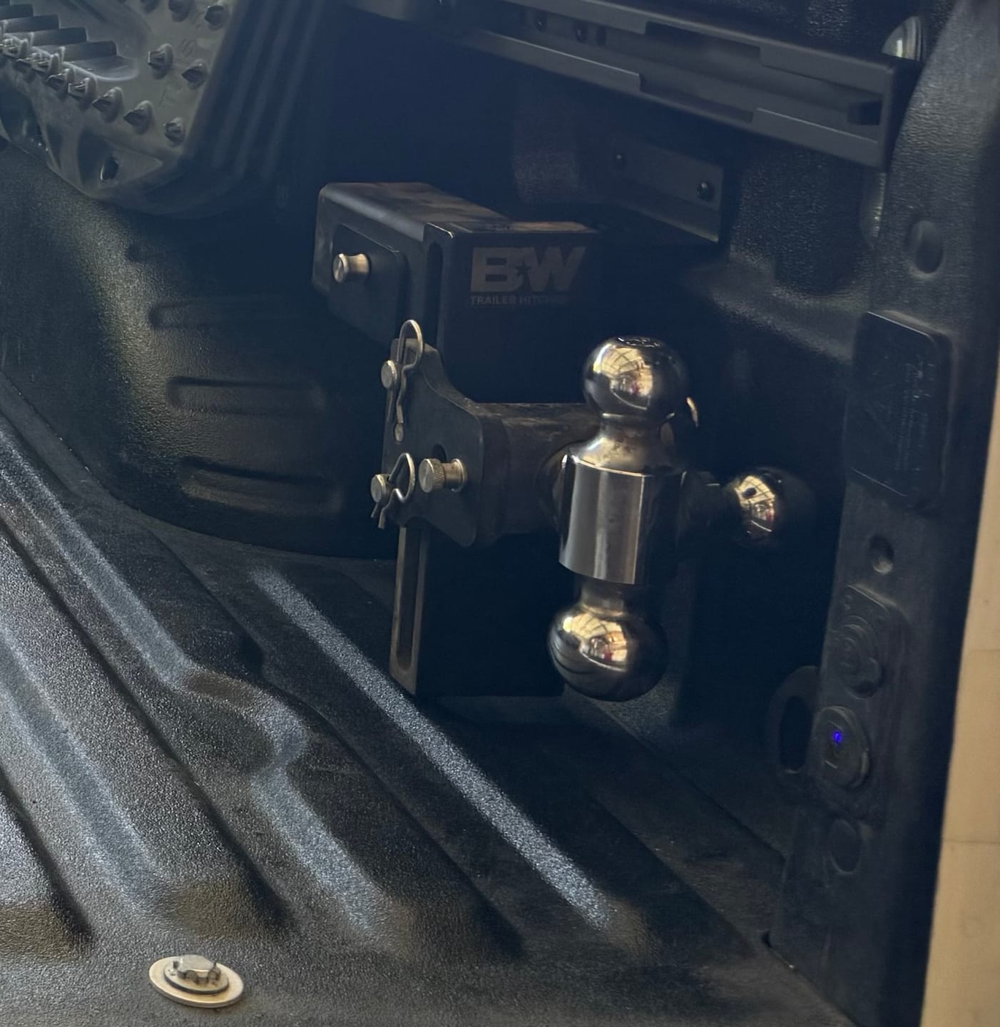 Customer photo review of Hitcholder™ Receiver - Ford BoxLink