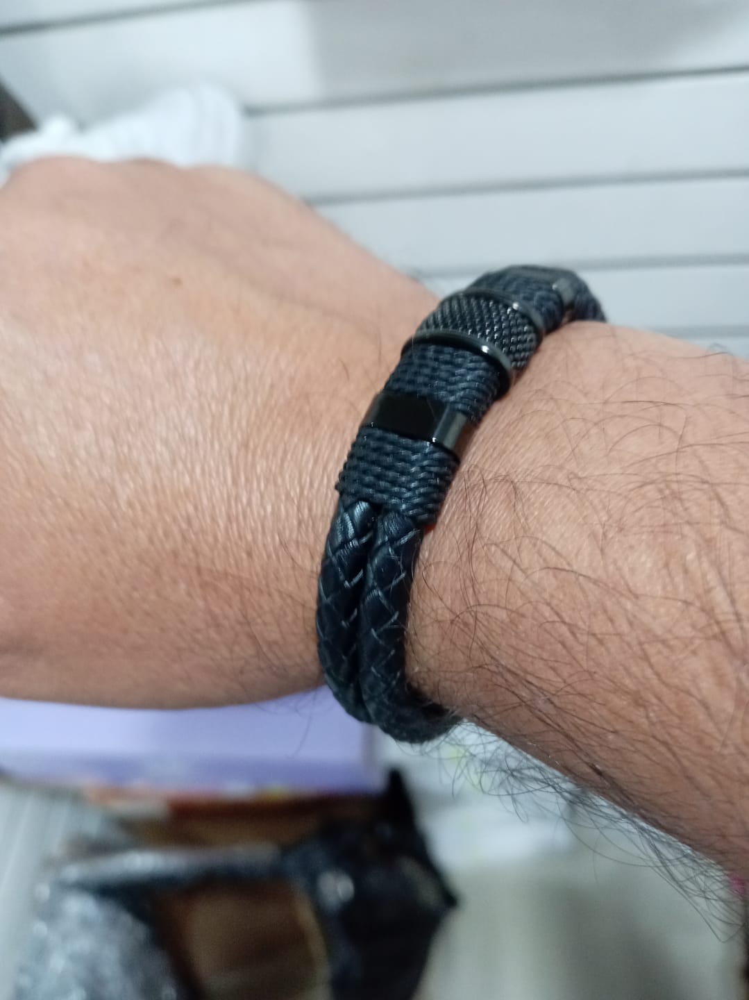 Customer photo review of Pulsera Infinito - Piel Natural