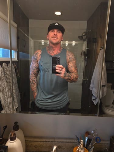 Customer photo review of 021 ESSENTIAL DROP-CUT POCKET TANK