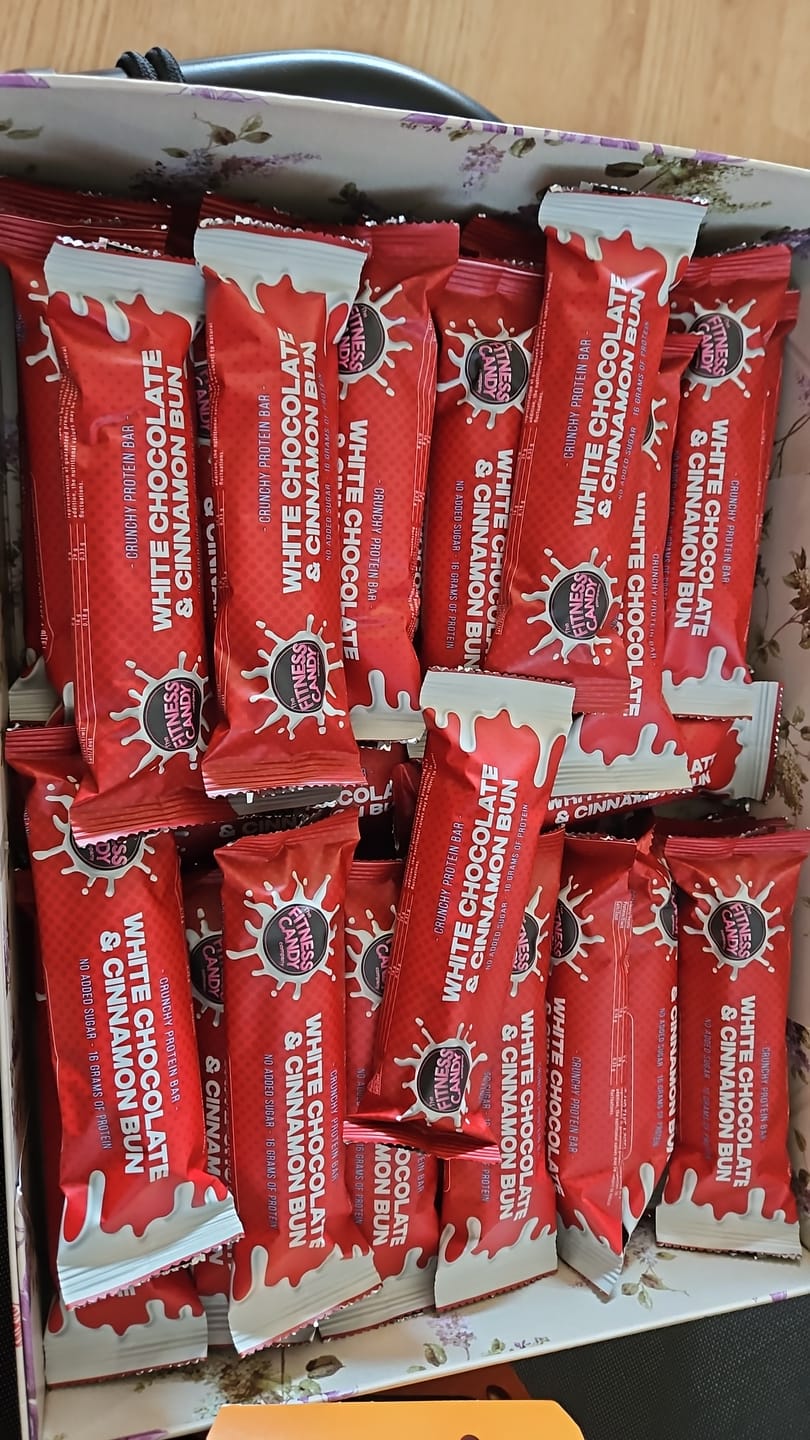 Customer photo review of FITNESS CANDY White Chocolate & Cinnamon Bun (THT 26-03-2026)