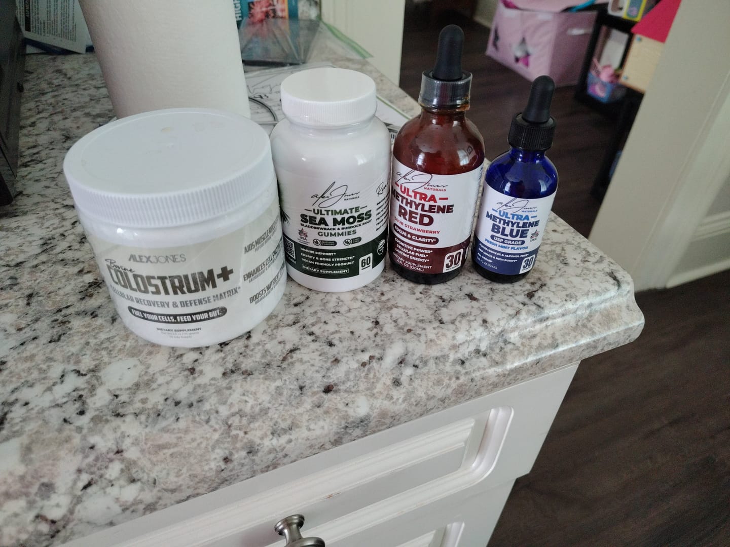 Customer photo review of The Ultra Methylene Red - Sour Strawberry (120ML) (30 Servings)