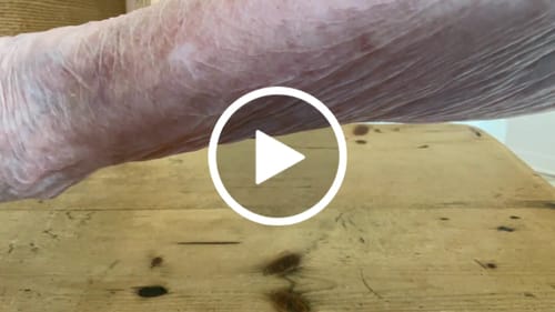 Customer video review of Besque® Magic Body Oil XL - 200ml