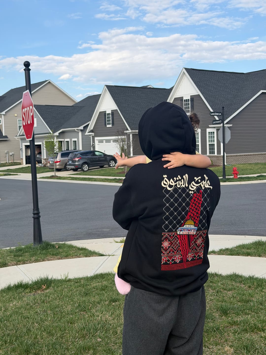 Customer photo review of Ghalabany Al-ShawQ - غَلبَني الشَوق Hoodie (Unisex)