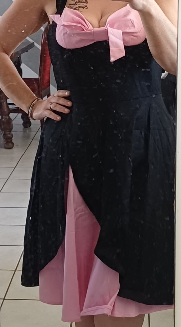 Customer photo review of Robe Vintage Grande Taille Rockabilly Rose