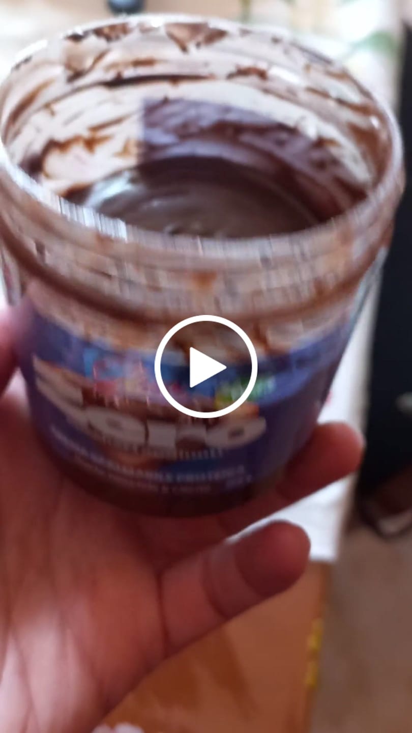 Customer video review of Crema proteica alla nocciola e cacao