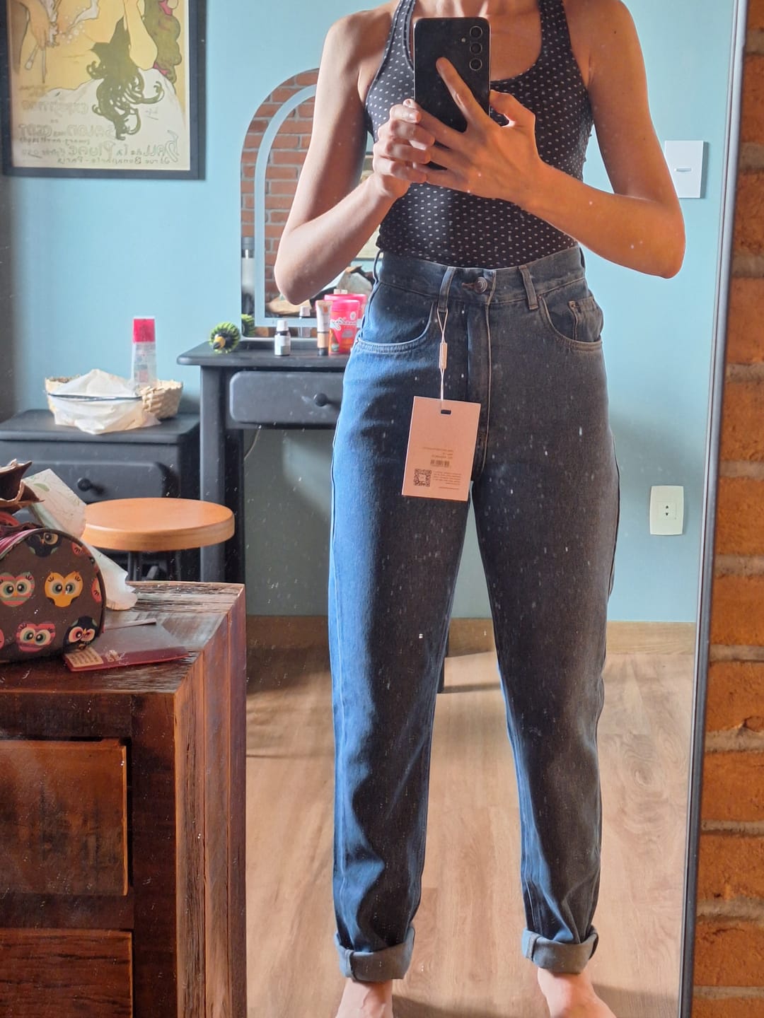 Customer photo review of Calça Jeans Mom Jequitibá Azul Médio