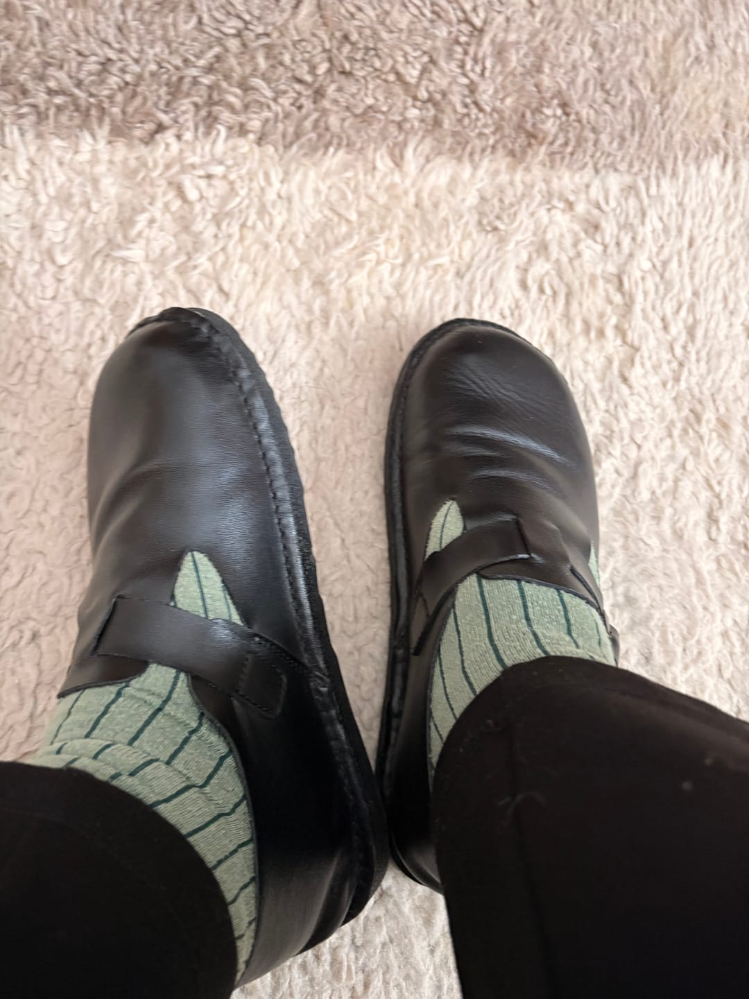 Customer photo review of Women Summer Casual Soft Leather Flat Shoes