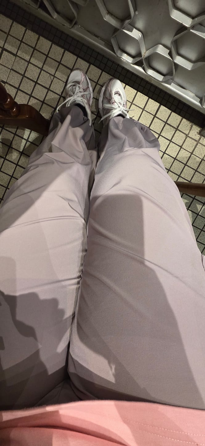 Customer photo review of Wide Straight Cargo Pants