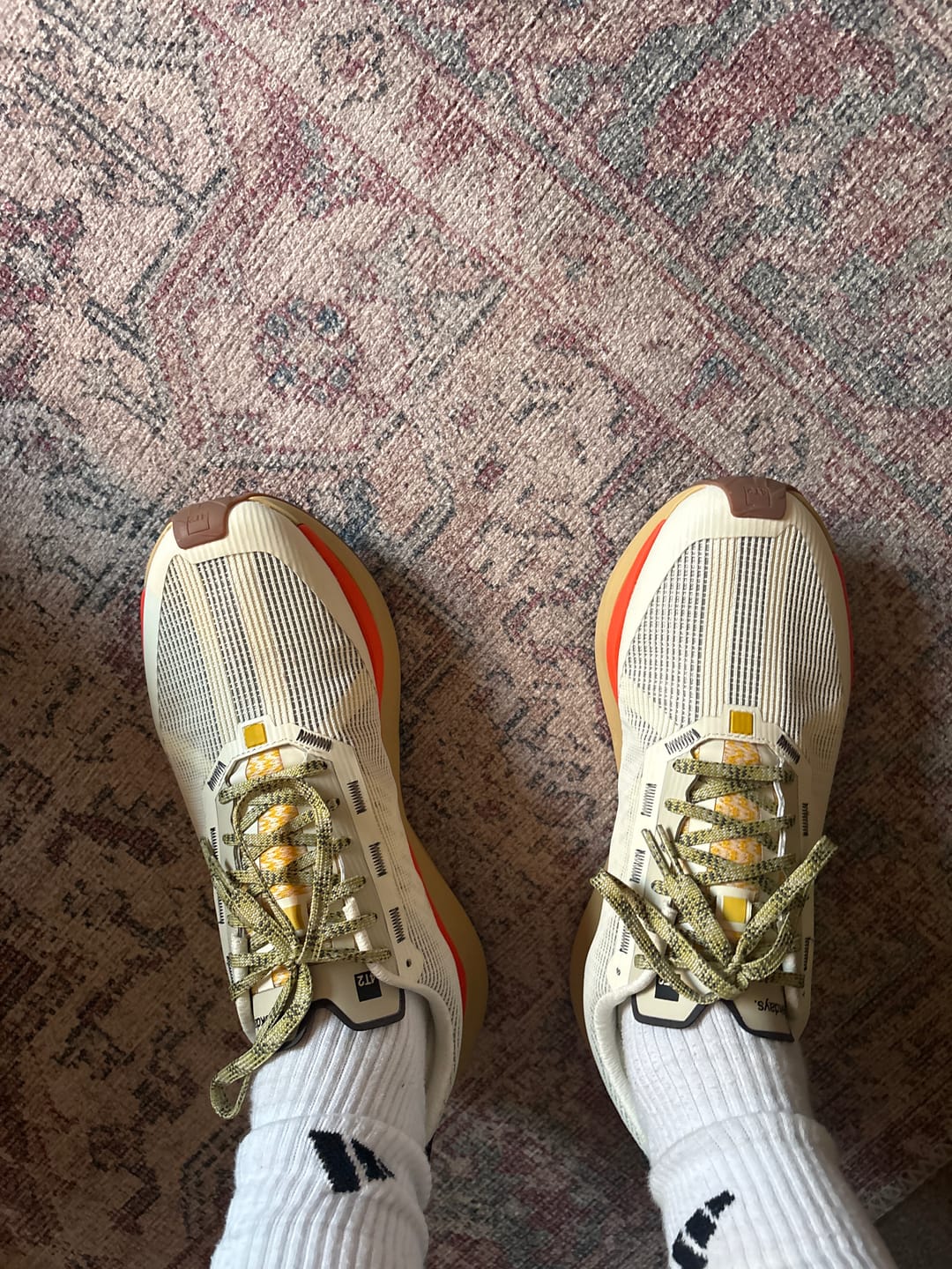 Customer photo review of weekdays, new vintage white.