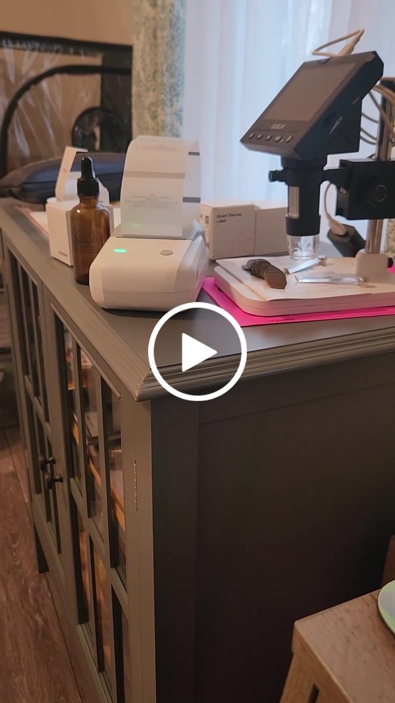 Customer video review of Round Label Tape for B21, B1, B3S