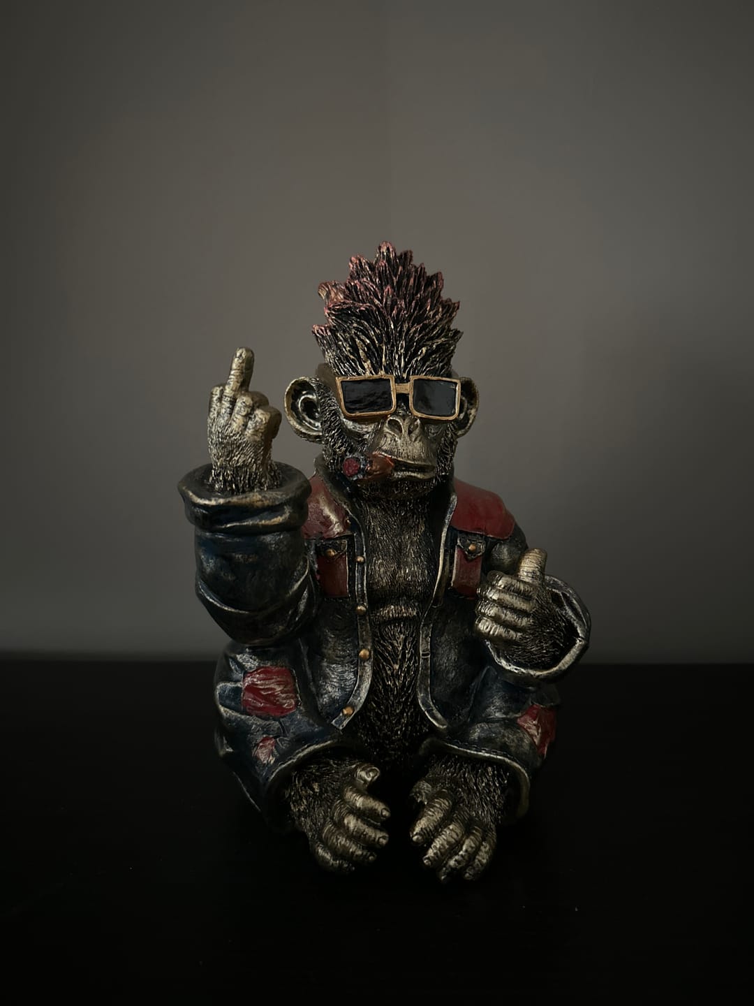 Customer photo review of Rockeape figur antikkgull