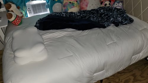 Customer photo review of MarshMellow Comforter
