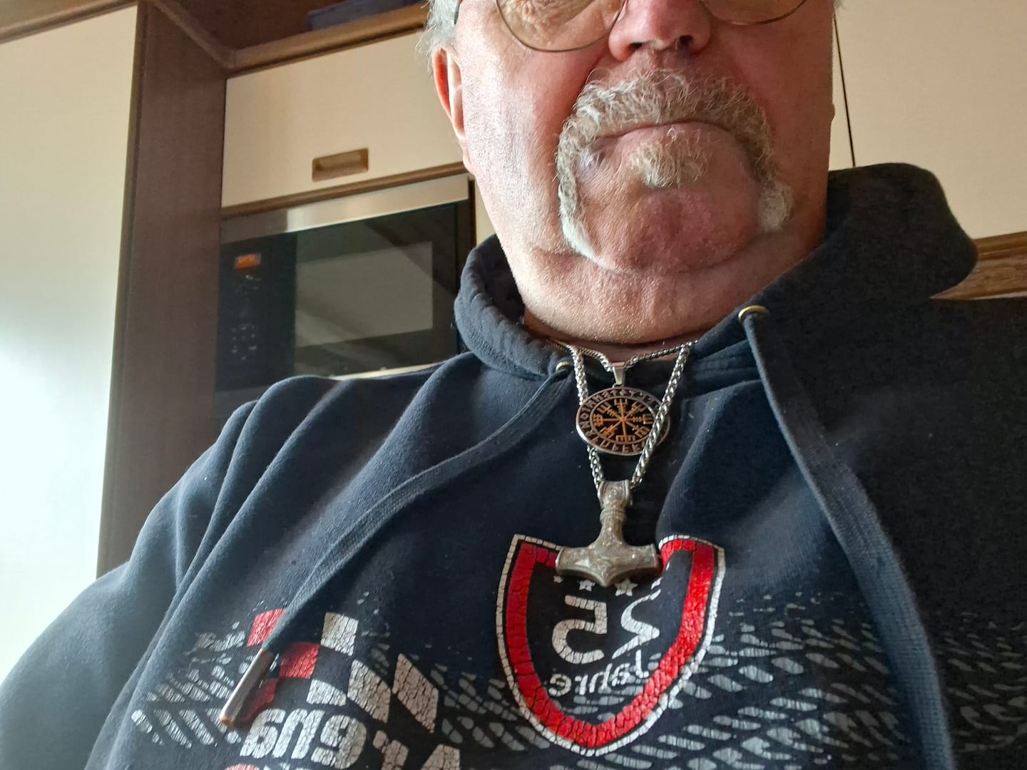 Customer photo review of Vegvísir Necklace