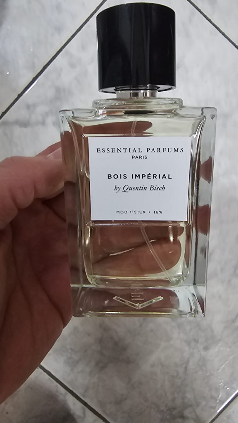Customer photo review of Essential Parfums Bois Imperial by Quentin Bisch Refillable Edp 100ml בושם אסנשיאל פרפיום בויס אימפריאל יוניסקס