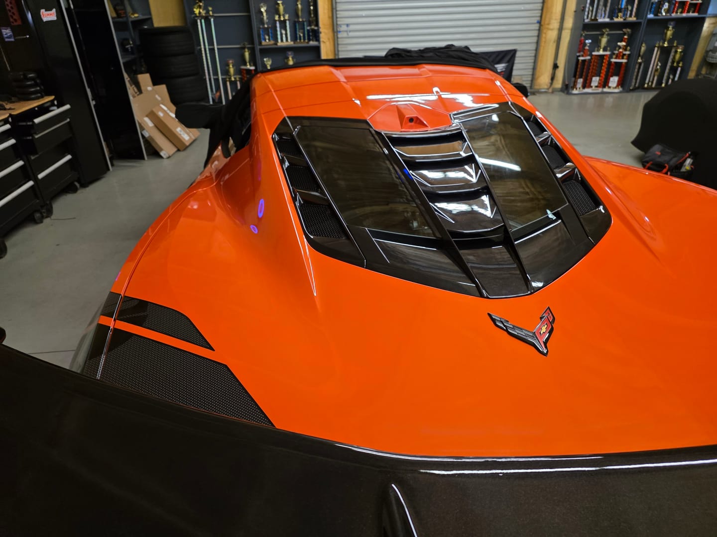 Customer photo review of Corvette C8 | ZR1 Style CARBON FLASH Rear Window Vent Louver Cover