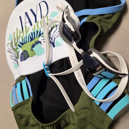Customer photo review of LENNOX ONE PIECE || Olive|Breeze