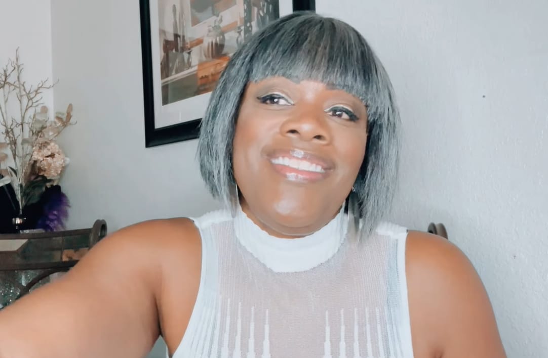 Customer photo review of Luvwin Salt And Pepper Full Machine Made Bang Wig With Small Lace