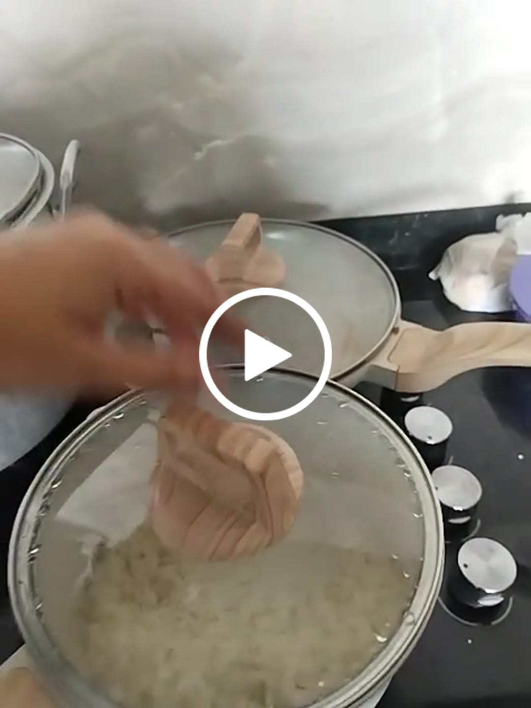 Customer video review of Juego de Ollas en Ceramica