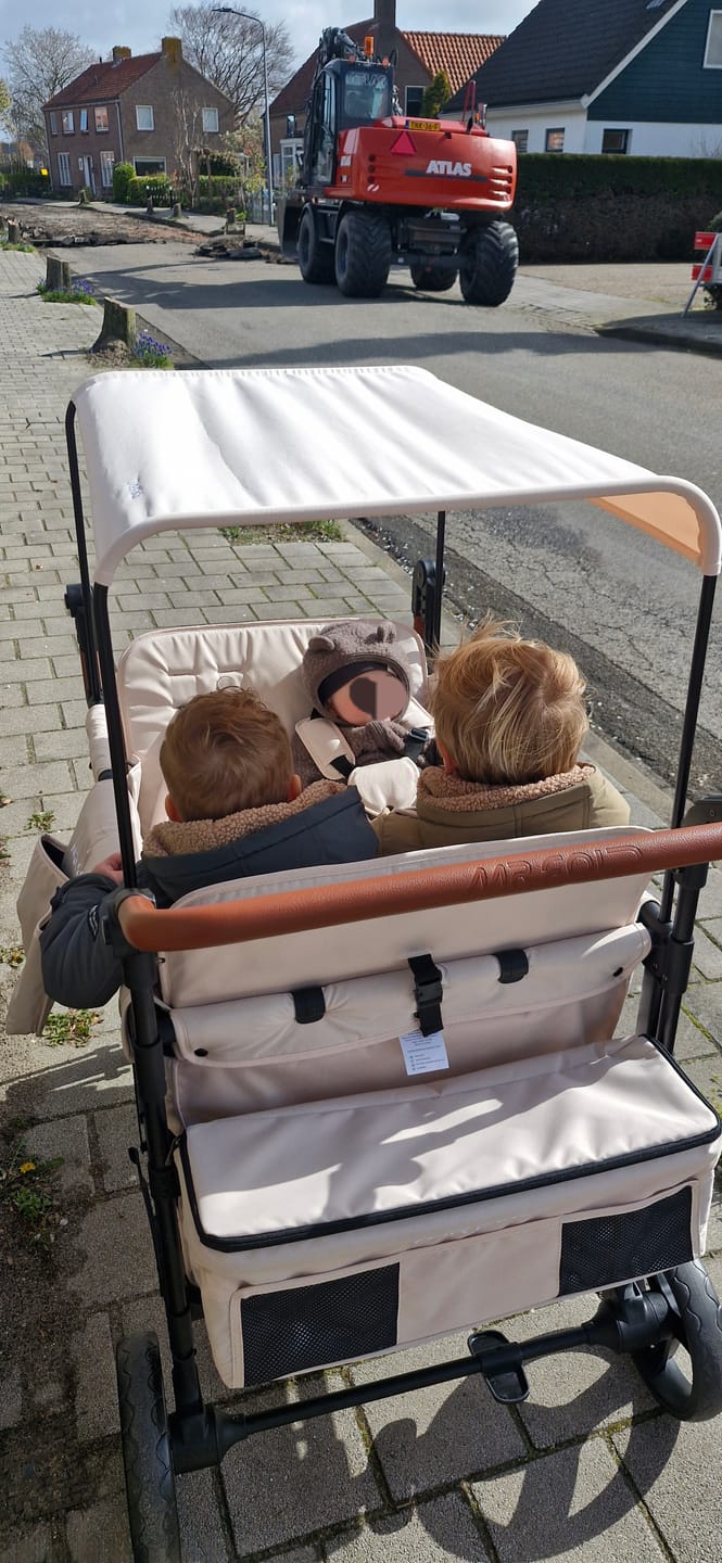 Customer photo review of P-Series Luxe 4-zits kinderkar