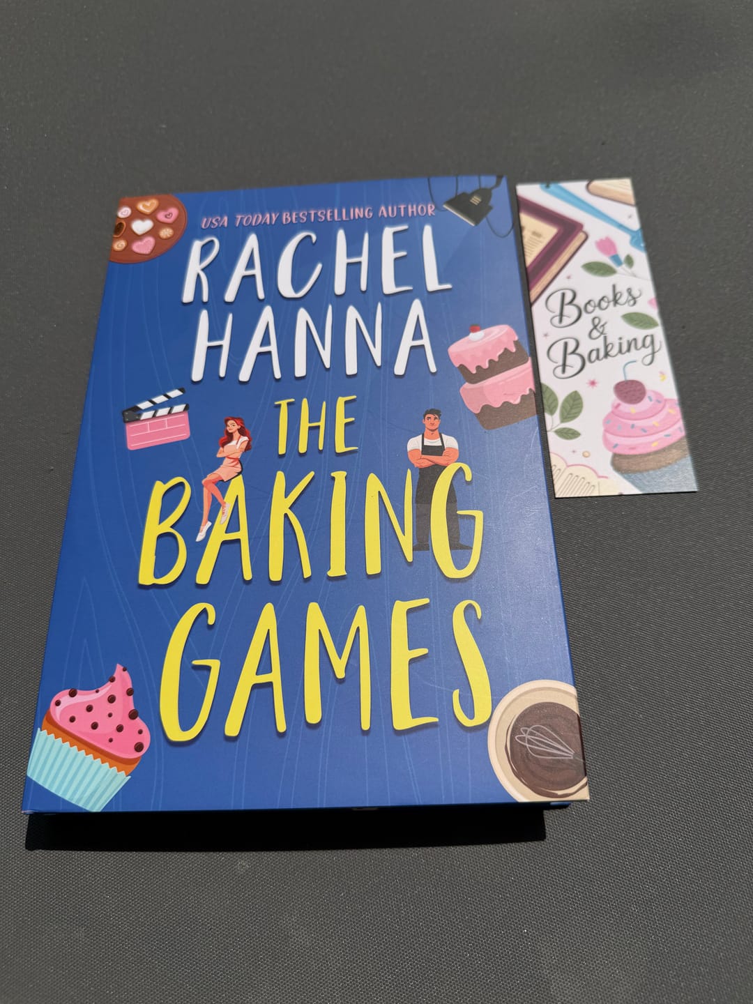 Customer photo review of SPECIAL EDITION The Baking Games Hardcover with Sprayed Edges (+ AUTHOR-SIGNED BOOKPLATE)