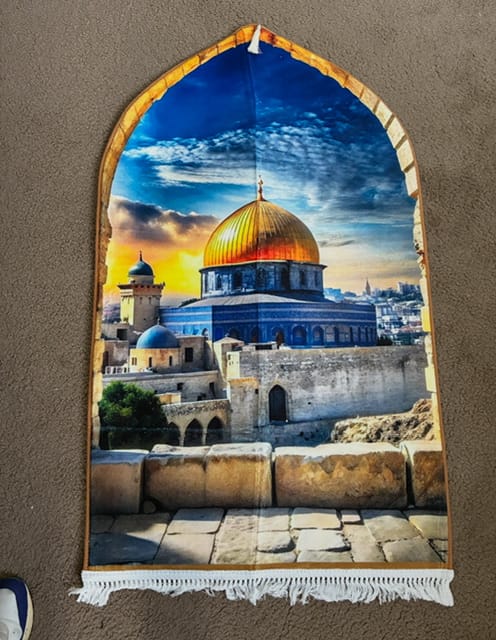 Customer photo review of Noor al-Quds Padded Prayer Mat