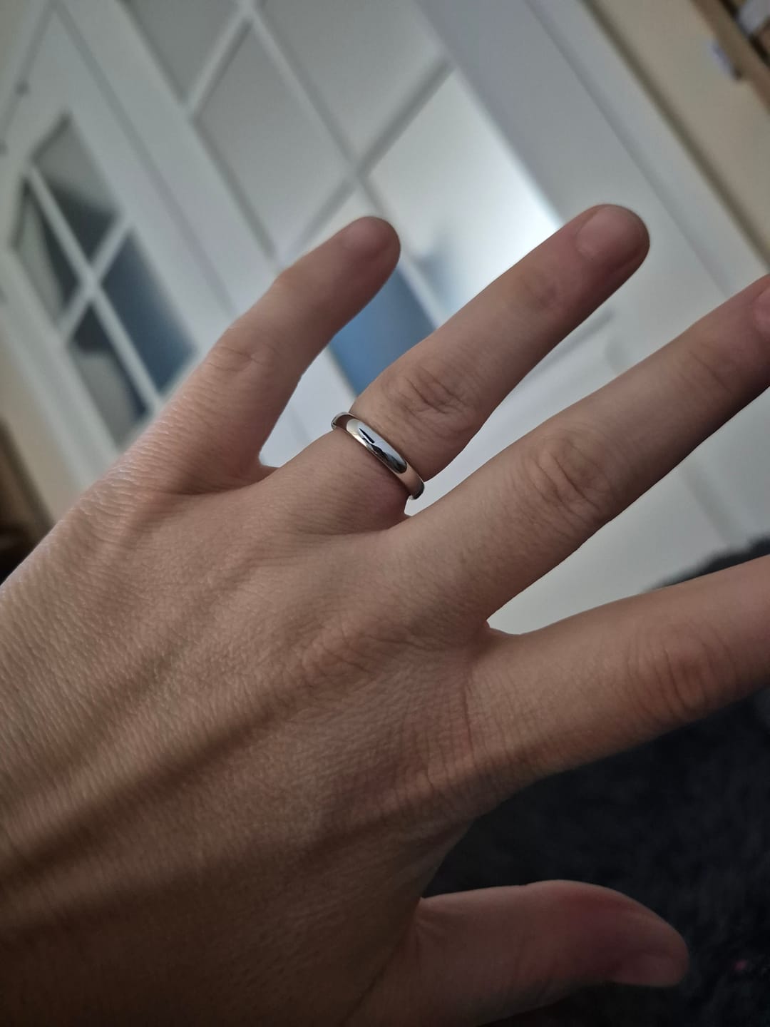 Customer photo review of White Gold 3mm Wonder Ring