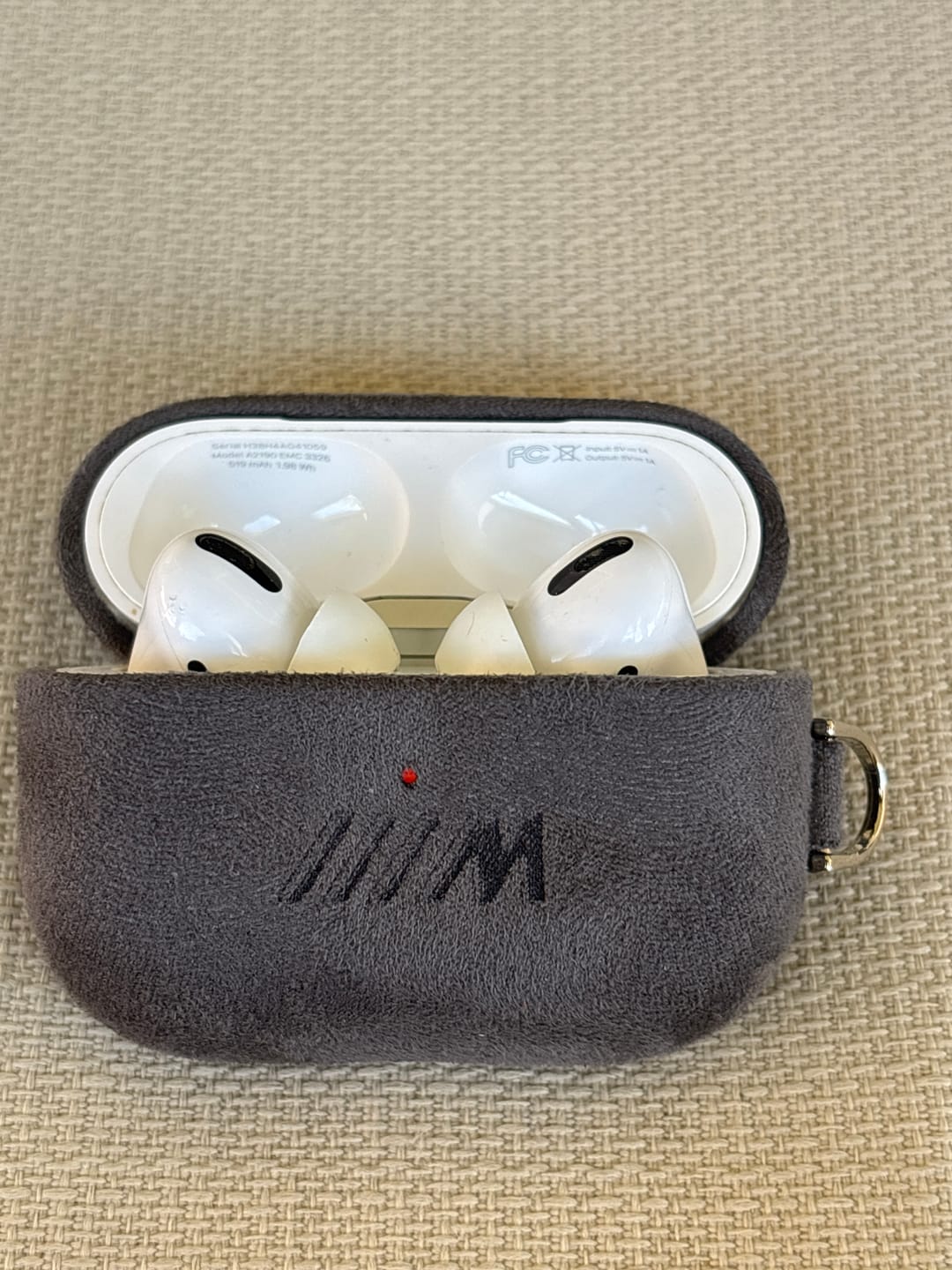 Customer photo review of BMW M ALCANTARA AIRPODS CASE