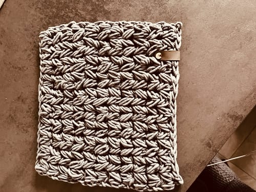 Customer photo review of Personalisierte Labels mit Chicago Screws - Kunstleder-Label mit Schrauben