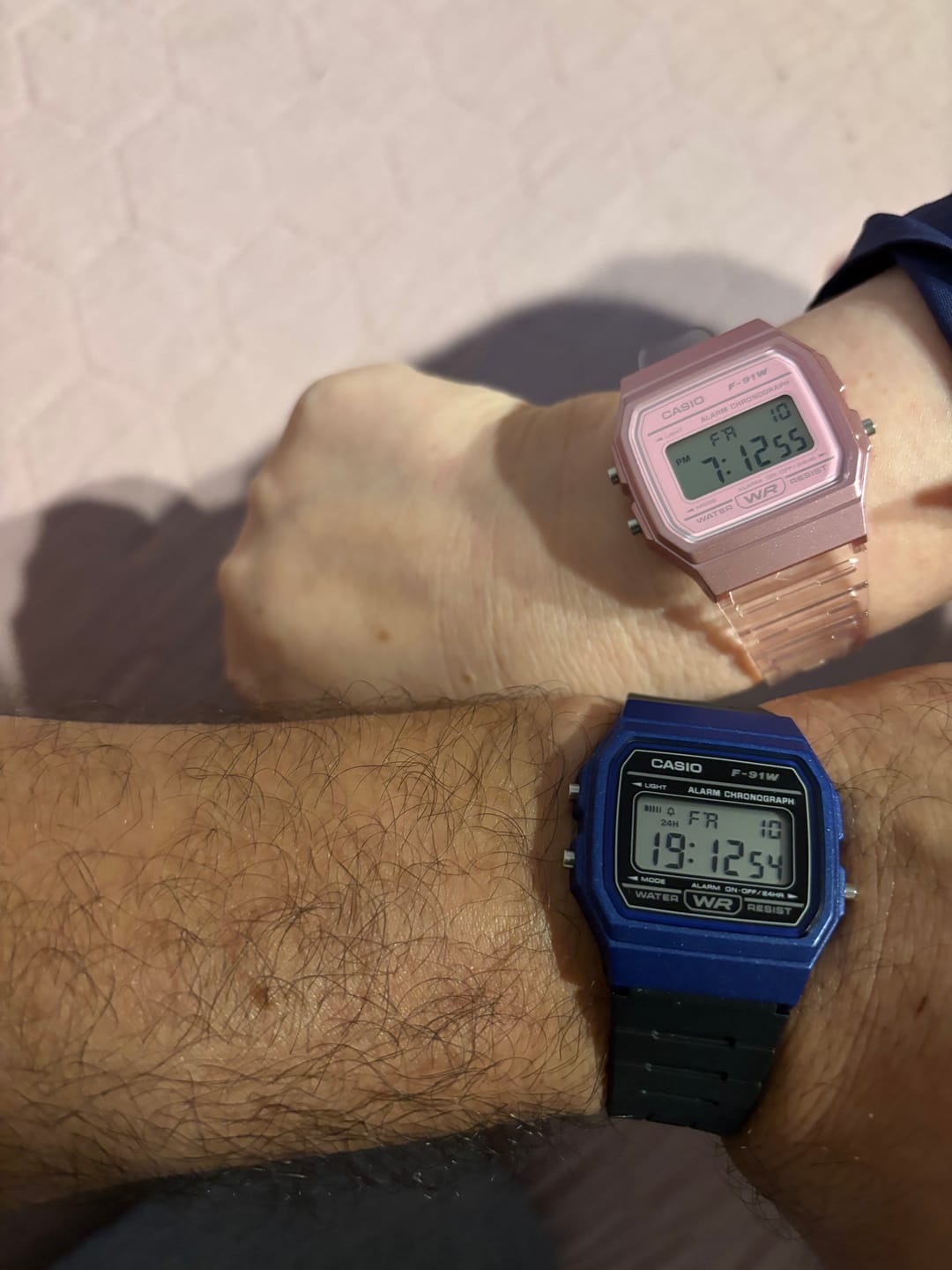 Customer photo review of Reloj Casio Vintage F-91WS-4 Rosado Transparente