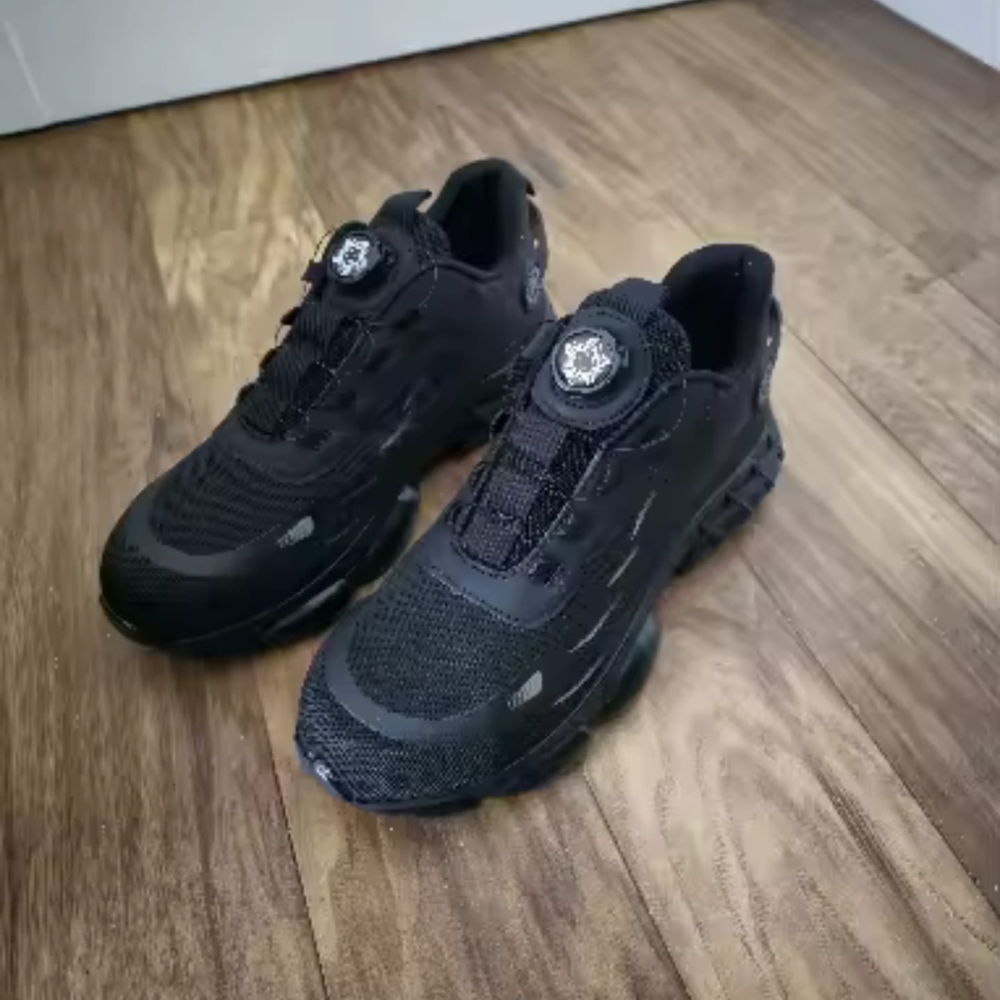 Customer photo review of סופר פרוטקט - נעלי עבודה בטיחותיות