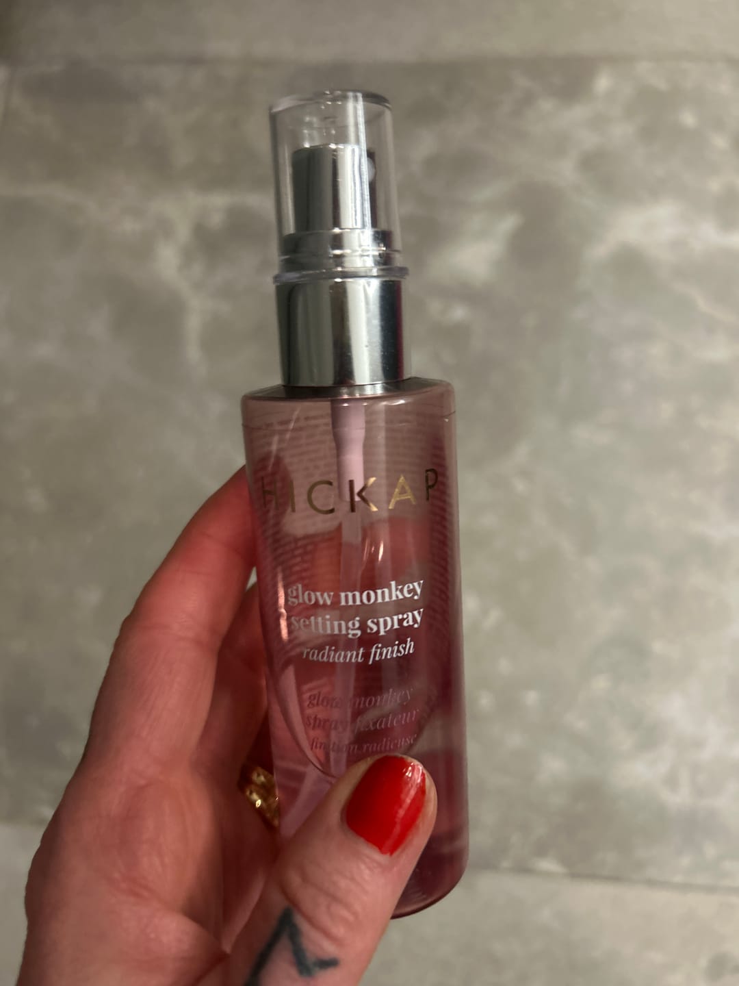 Customer photo review of Glow Monkey Setting Spray - Radiant Finish