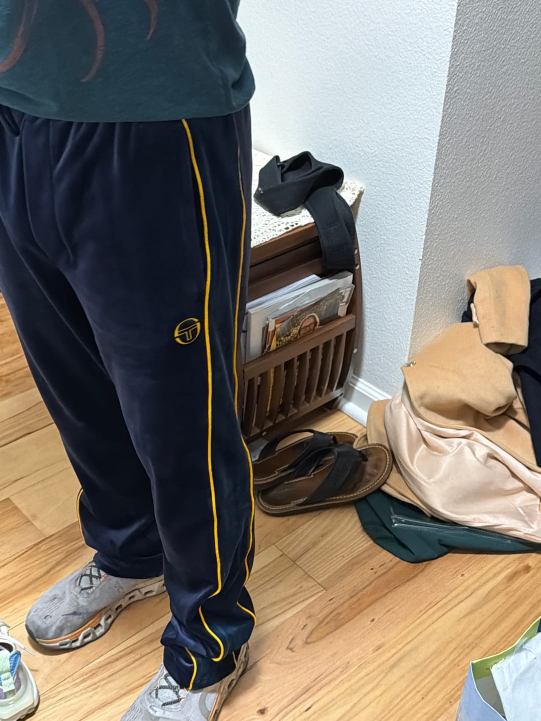 Customer photo review of Camoscio Track Pant- Humus