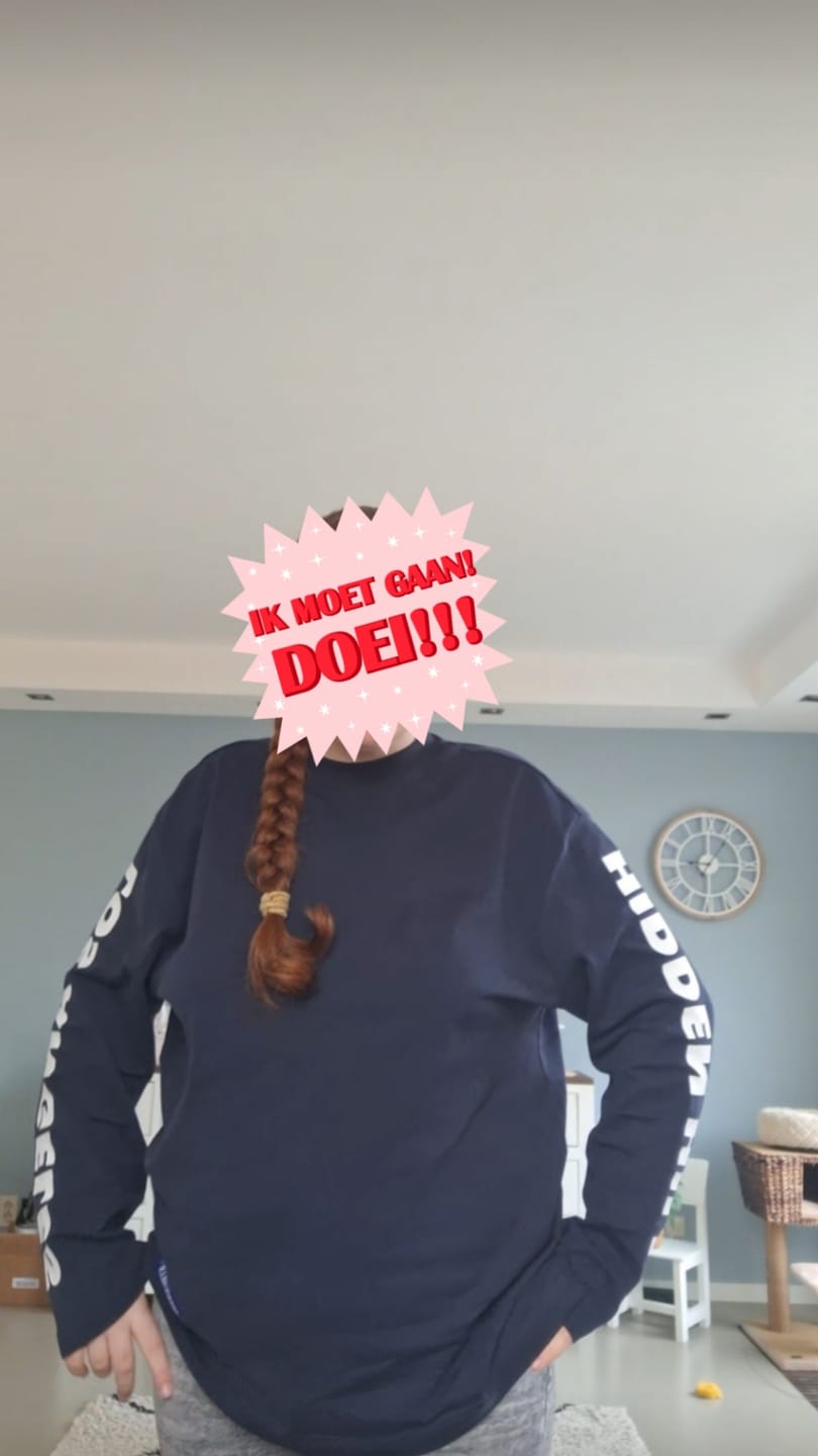 Customer photo review of LONGSLEEVE T-SHIRT NAVY