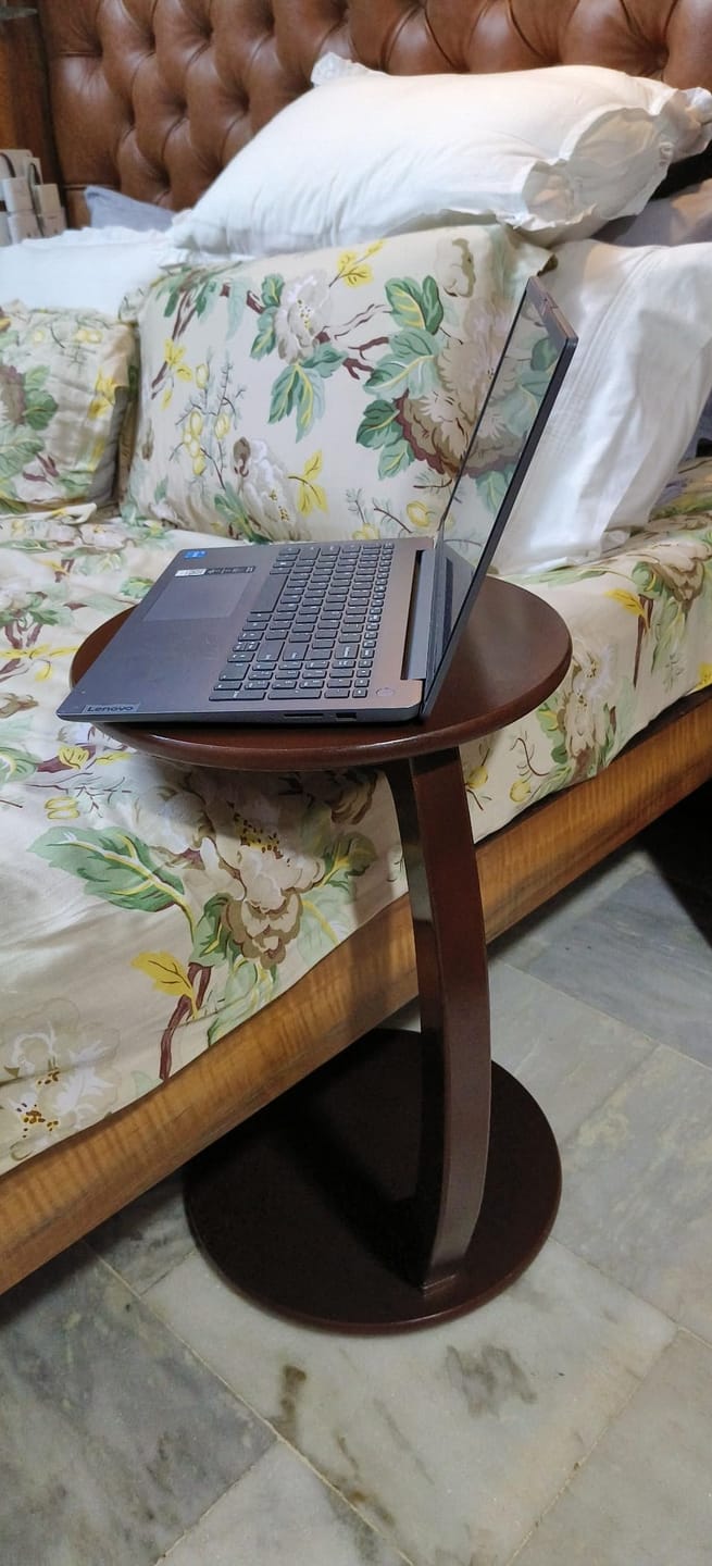 Customer photo review of C Shaped End Table,Round C Table, Snack Side Table, C Shaped End Table for Sofa and Bed Side, Round Side Tables Living Room & Bedroom