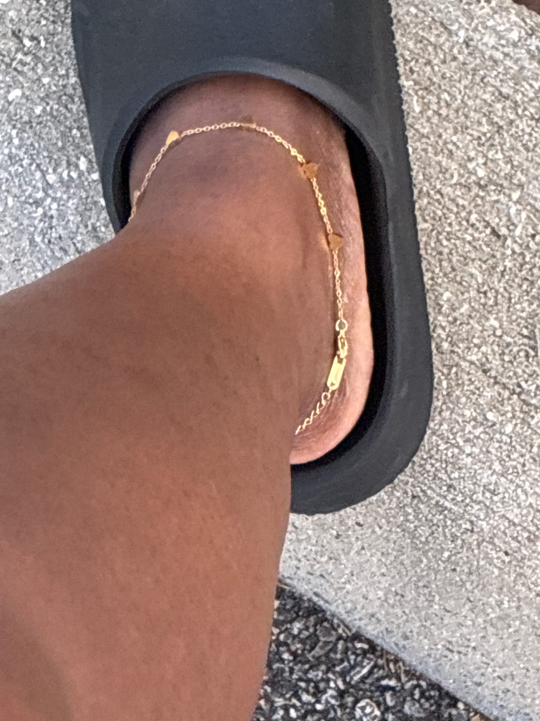 Customer photo review of Hearts Anklet