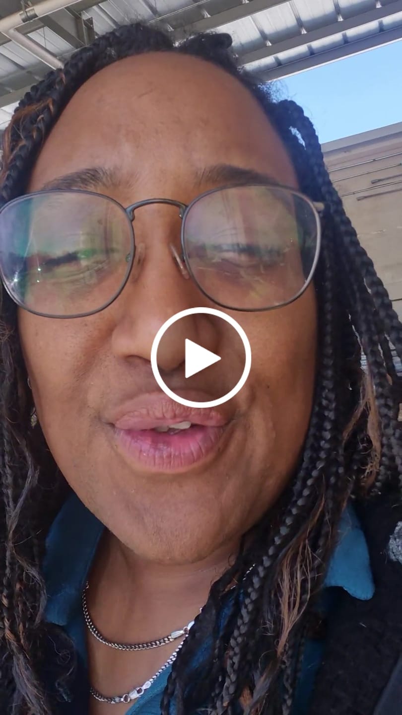 Customer video review of Berry Melon Lifter D9 Gummies