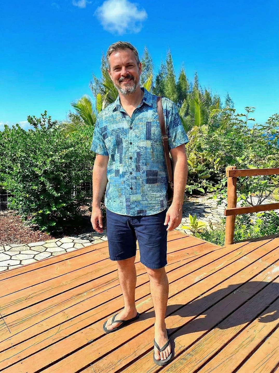 Customer photo review of Men's Patchwork Print Breathable Cotton Short Sleeve Button Down Shirt
