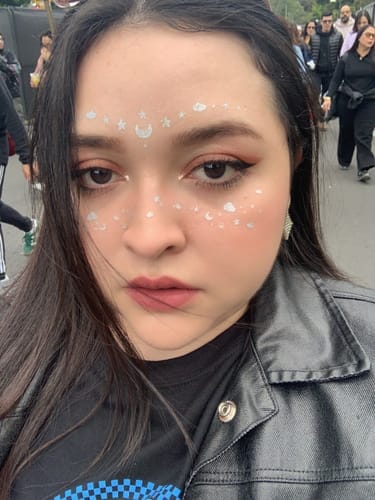 Customer photo review of Calcomanías Holográficas para Rostro y Cuerpo, Dream Chaser – Nipskin®