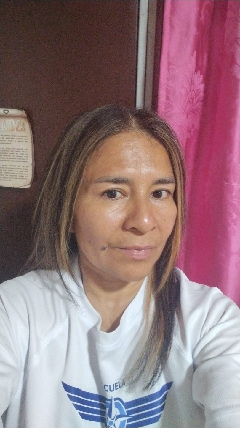 Customer photo review of 🥰 Reparador Total 2 en pasos+ Polimero+ Shampoo crecimiento