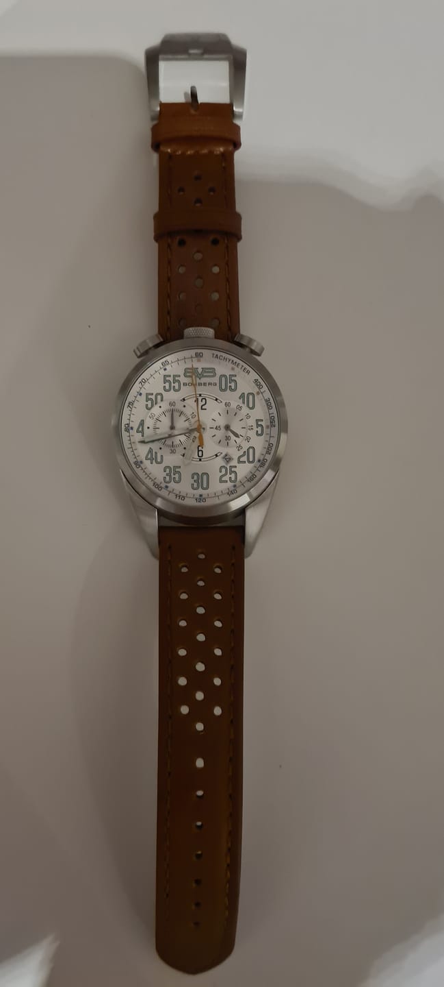 Customer photo review of Bracelet Montre Rallye Cuir Perforé