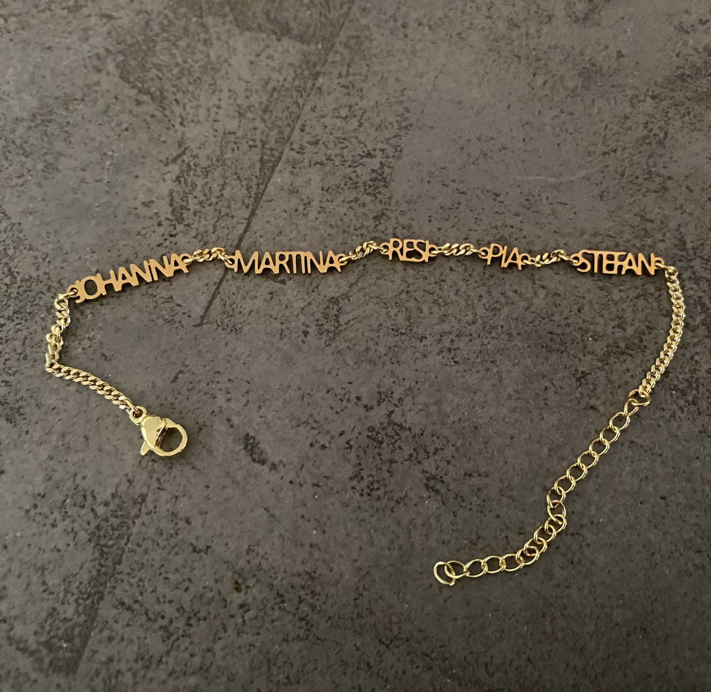 Customer photo review of Personalisiertes Namensarmband