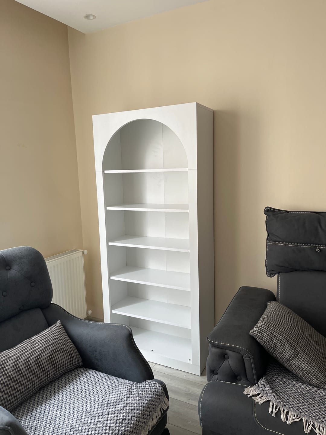 Customer photo review of Rani HC116 Kitaplık 6 Raflı Çalışma Odası Kütüphane Modern Duvar Rafı Beyaz