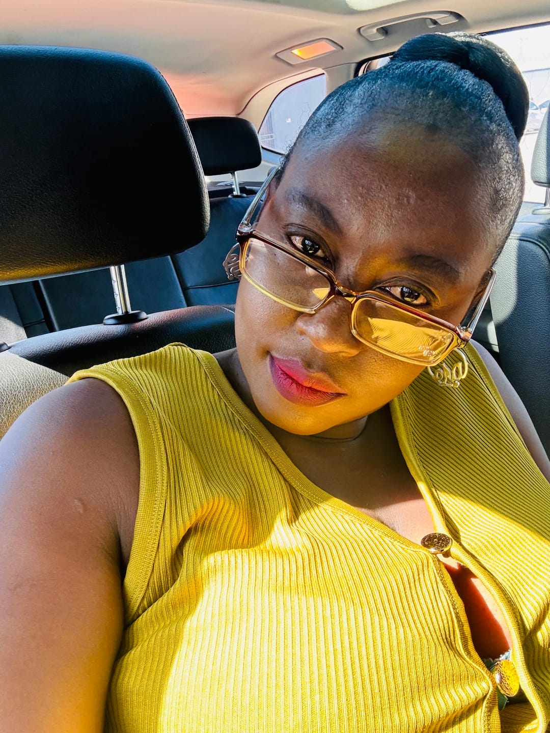 Customer photo review of Silver Era Logo Mini Hoops