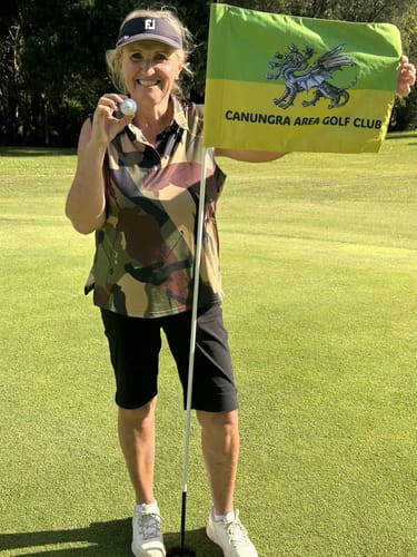 Customer photo review of Army Green Golf Women's golf Sleeveless shirt