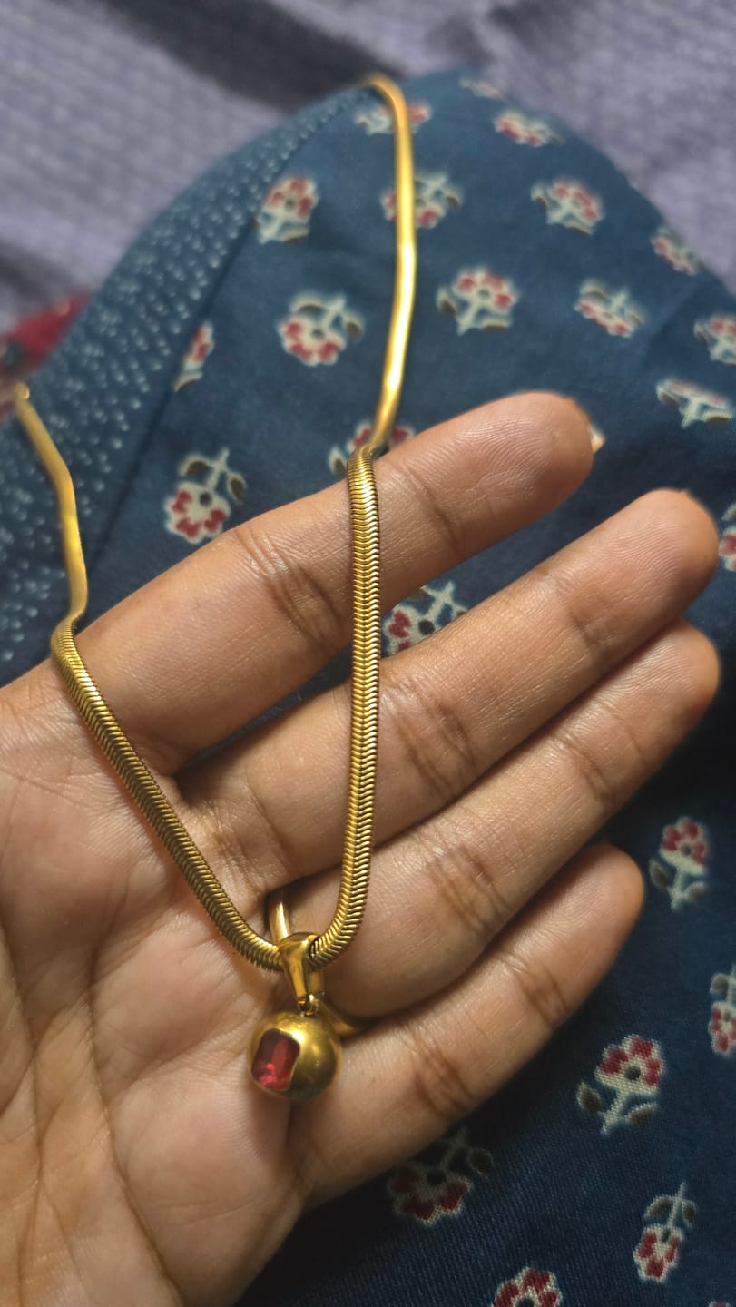 Customer photo review of Pink Gemstone Embedded Necklace