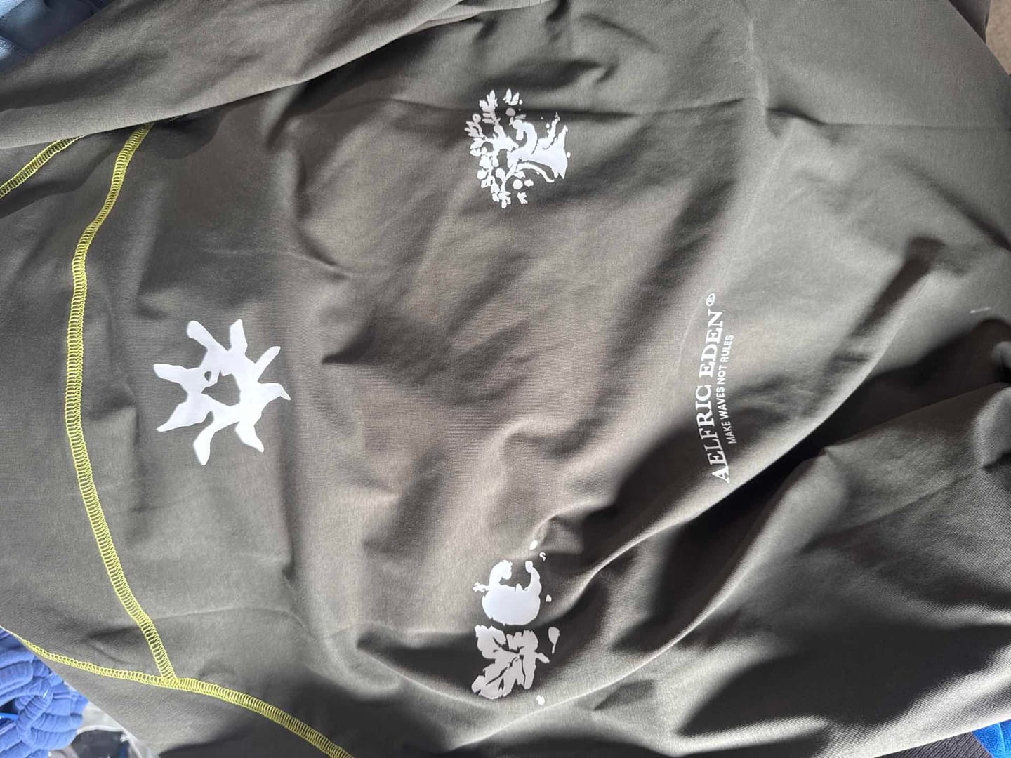 Customer photo review of AERC Soft Oversized Running Tee