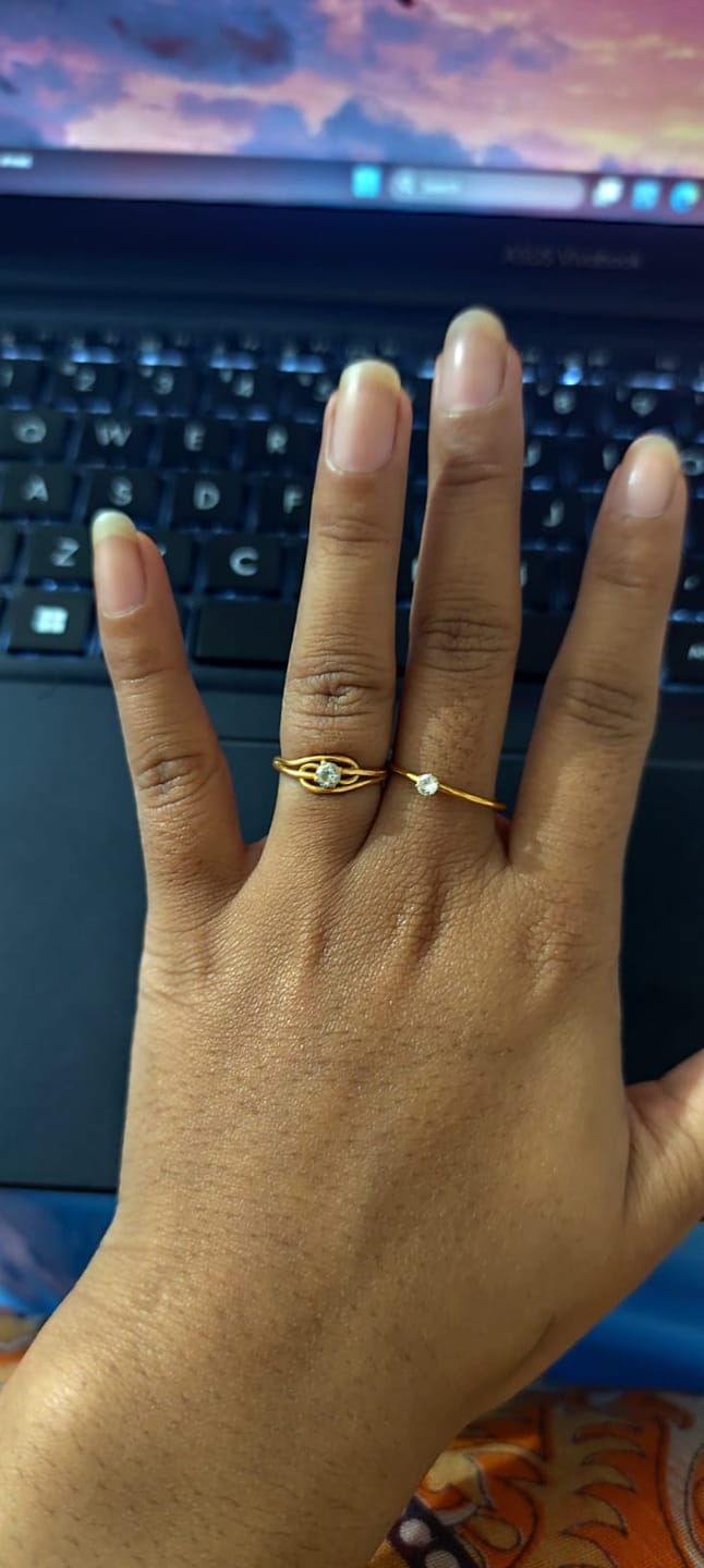 Customer photo review of Mini Solitaire Ring