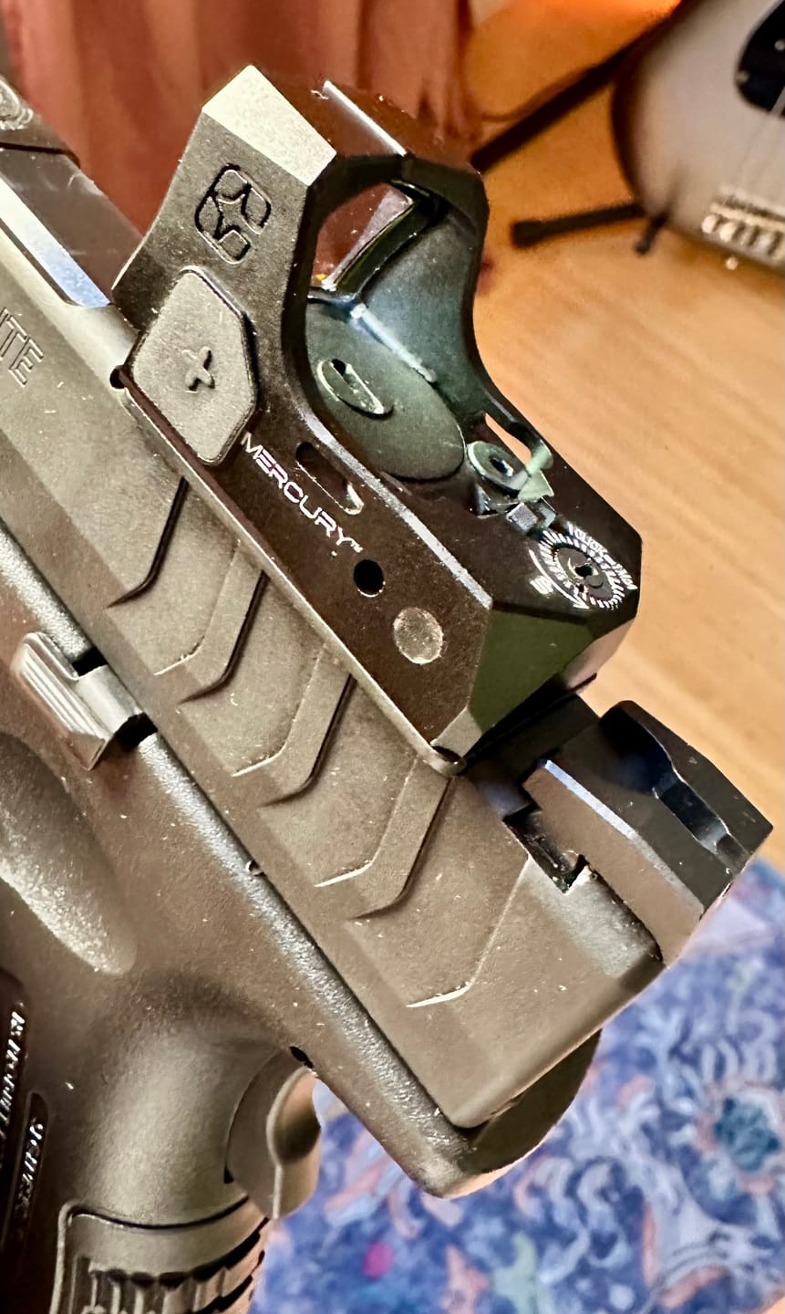 Customer photo review of MERCURY™ Reflex Sight