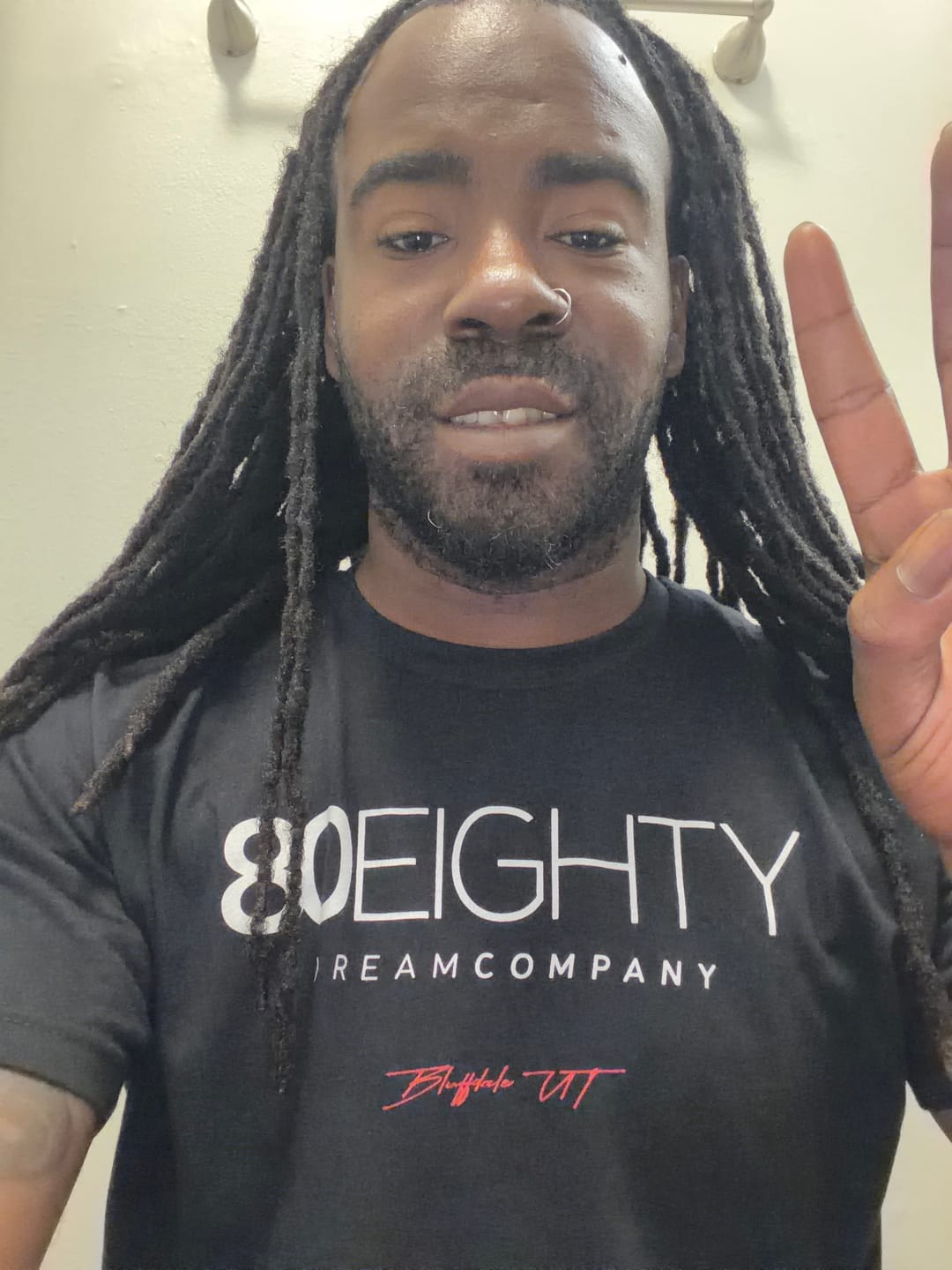 Customer photo review of 80Eighty® Classic Shirt